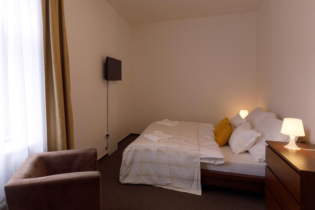 Litvan Sunset Apartments Ceske Budejovice Extérieur photo