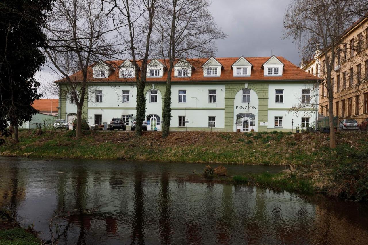 Litvan Sunset Apartments Ceske Budejovice Extérieur photo